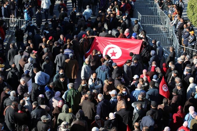 Saied recrudece su deriva autoritaria en Túnez