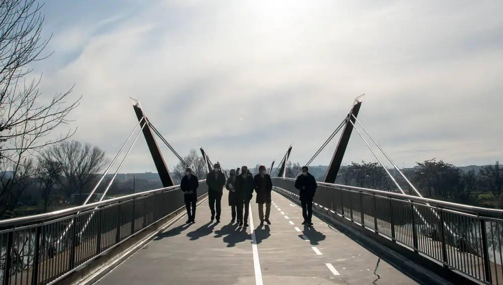 Apertura de la nueva pasarela peatonal y ciclista sobre el río Tormes
