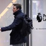 Richard Masters, responsable de la Premier, llega a las oficinas de la Liga inglesa en Londres para debatir sobre un parón que no llegará a producirse
