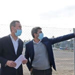 Carlos Mazón y Carlos González anuncian el acuerdo sobre el emplazamiento de la infraestructura y visitan la zona, junto a la Estación de Autobuses