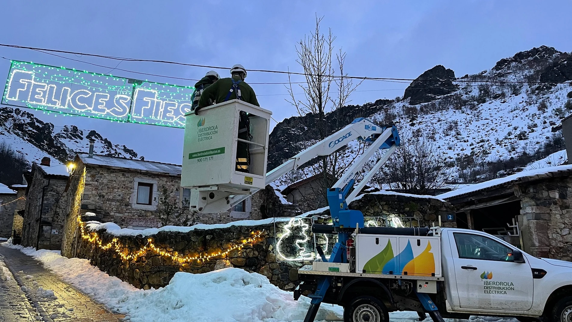 Iberdrola ilumina la Navidad de la Montaña Leonesa