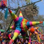 Piñata típica mexicana