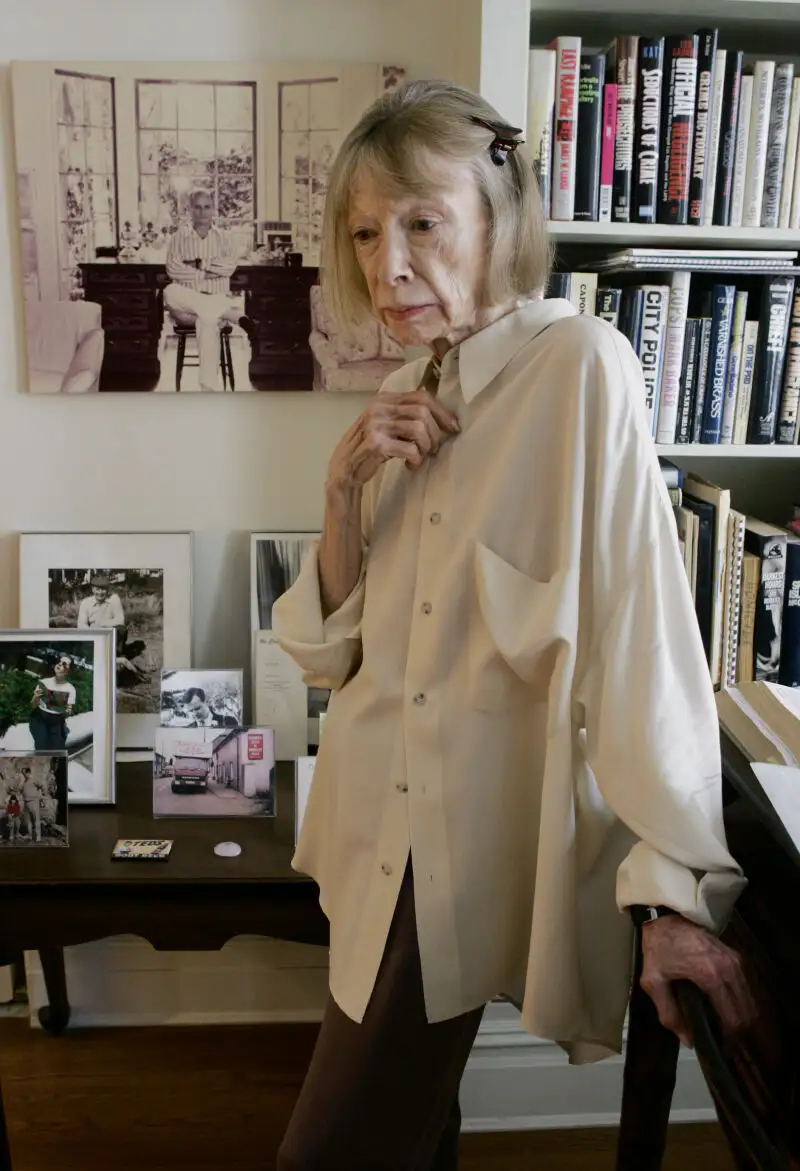 Joan Didion en el despacho de su marido, John Gregory Dunne