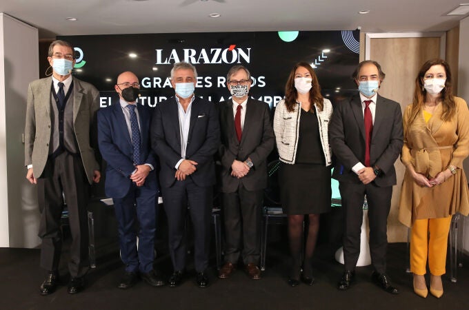 De izquierda a derecha: Jesús Rivasés, Daniel Boluda, Andrés Navarro, Francisco Marhuenda, Laura de Vega, Enrique Jiménez y Clara Jiménez.
