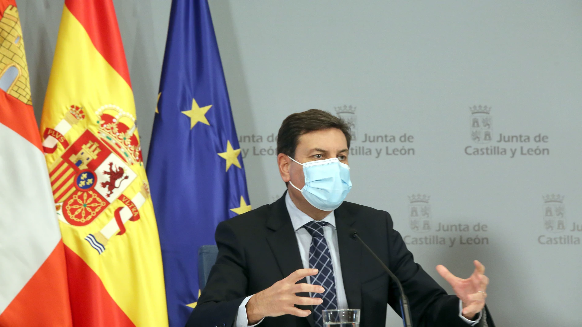El consejero de Economía y Hacienda y de Empleo e Industria, Carlos Fernández Carriedo
