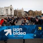 Manifestación a favor de los presos de ETA organizada ayer en San Sebastián desde la cárcel de Martutene hasta los juzgados