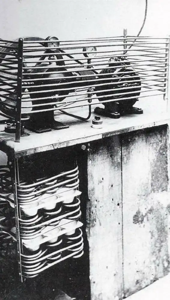 Imagen de un refrigerador Domelre de 1914.
