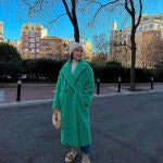 Violeta Mangriñán con abrigo de Zara.