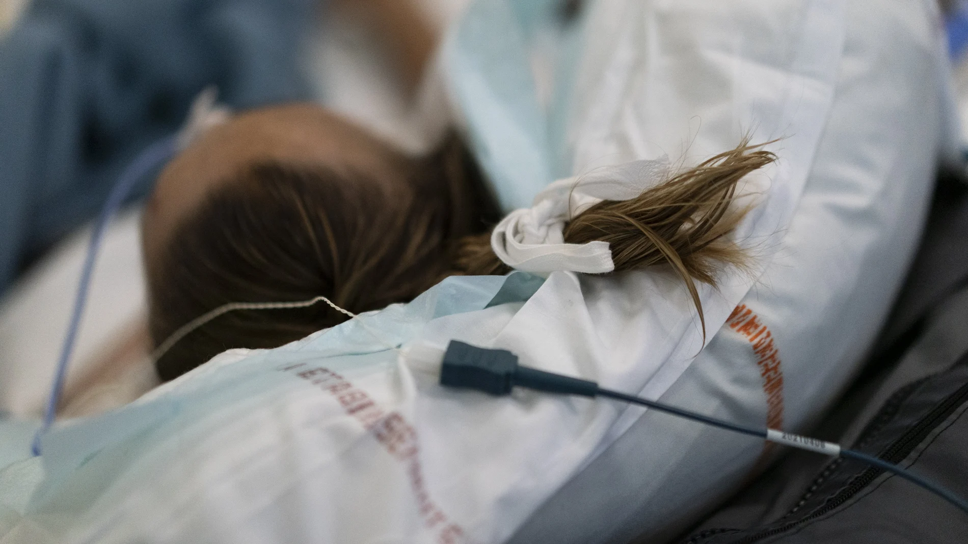 Una paciente con Covid-19 recibe ventilación asisitida en un hospital de Marsella (Francia)