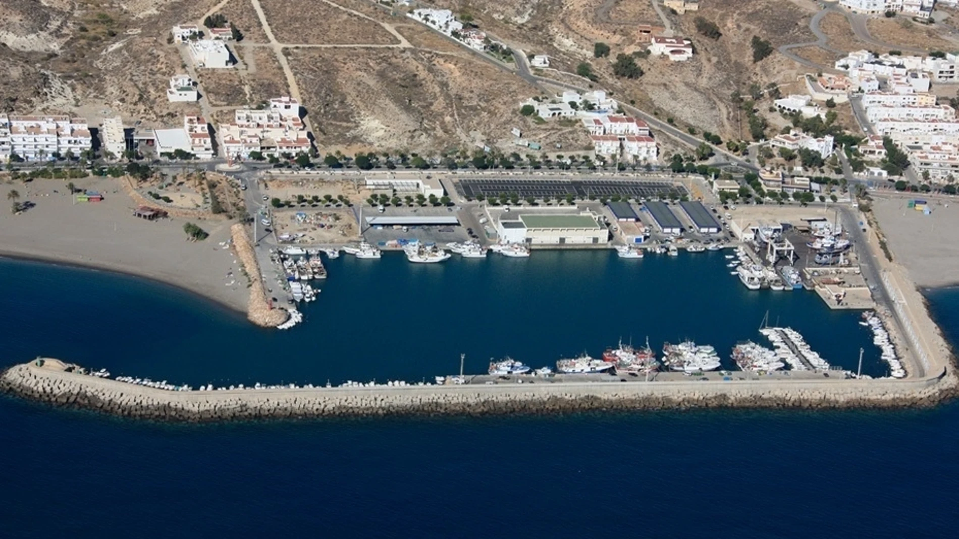 Imagen aérea del Puerto de Carboneras