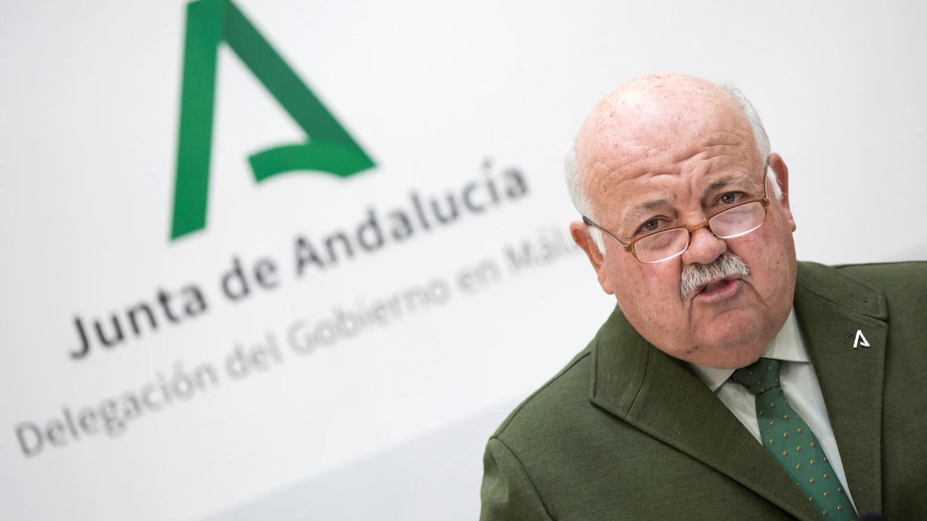 l Consejero de Salud y Familias de la Junta de Andalucía, Jesús Aguirre