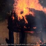 Un momento de la quema de la iglesia, según la fotografía facilitada por el Estado Islámico