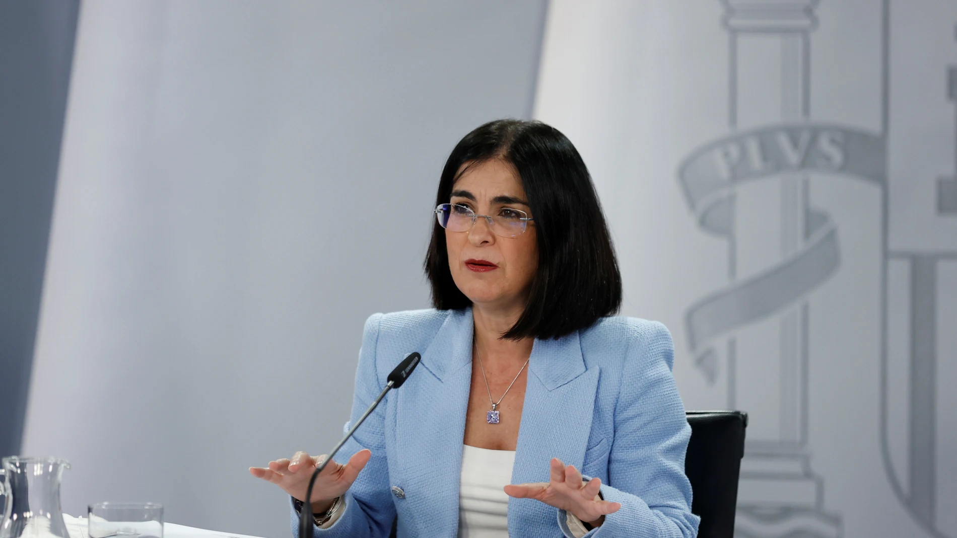 La ministra de Sanidad, Carolina Darias, durante la rueda de prensa ofrecida al término del Consejo de ministros en Moncloa.