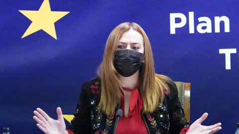 La delegada del Gobierno de España en Castilla y León, Virginia Barcones, explica las convocatorias de subvenciones para entidades del sector público que contraten a jóvenes de entre 16 y 30 años