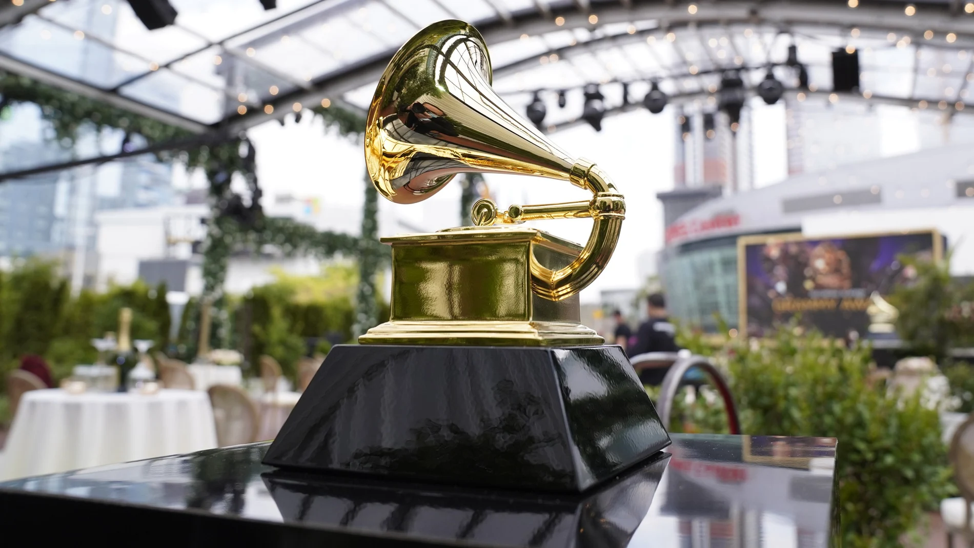 Ómicron golpea a la cultura: los Grammy se posponen y Sundance será virtual