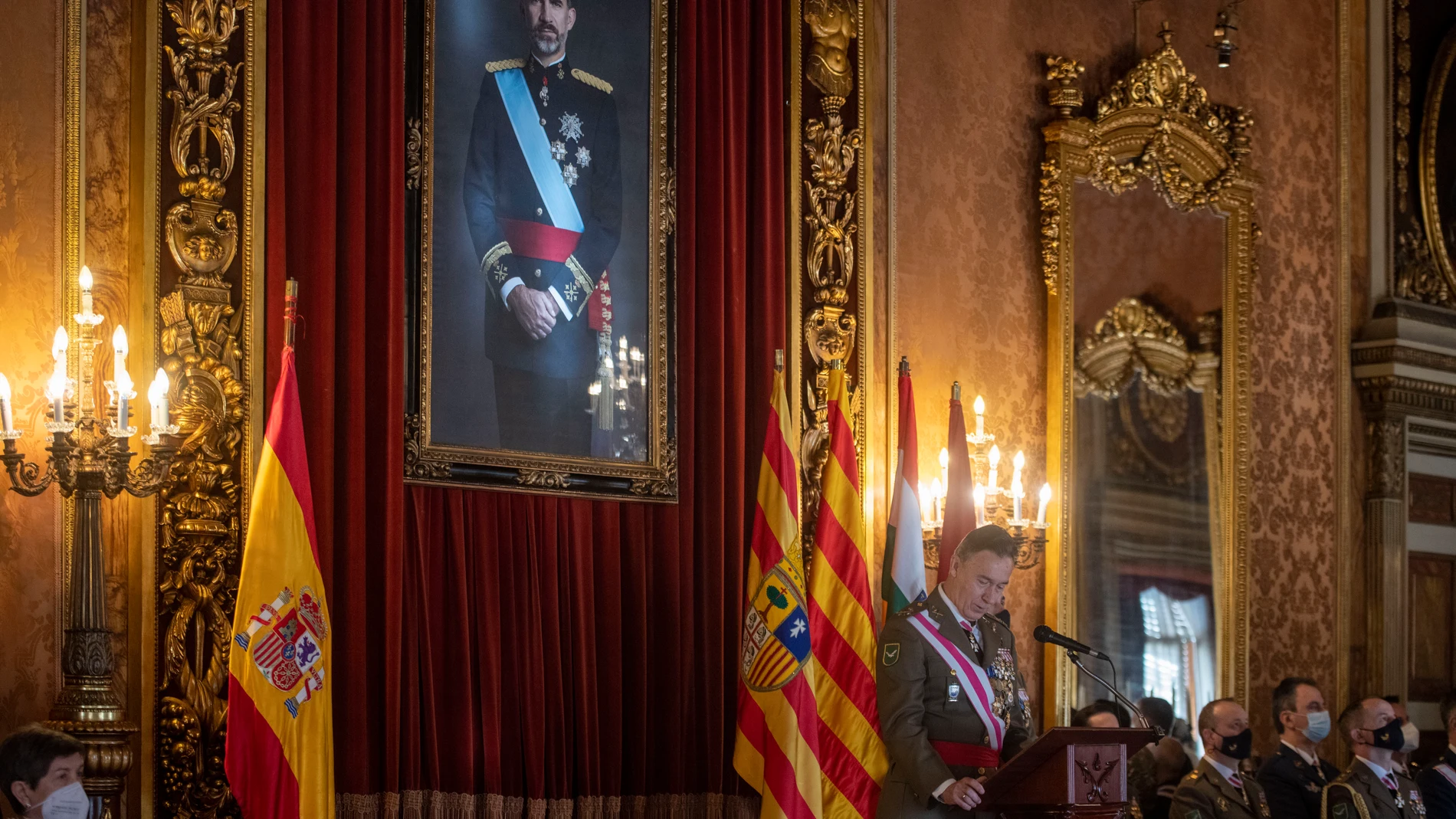 El inspector general del Ejército, Fernando Aznar Ladrón de Guevara, comparece durante la celebración de la Pascua Militar en el Palacio de Capitanía, a 6 de enero de 2022, en Barcelona. Lorena Sopêna / Europa Press