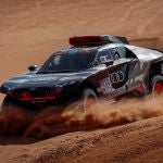 El Audi de Carlos Sainz y Lucas Cruz, durante la séptima etapa del Dakar 2022
