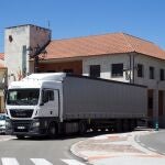 Se cumplen 25 años del inicio de las obras para la transformación de la carretera Nacional 122 en la Autovía del Duero (A-11), una infraestructura de la que falta más de la mitad de su trazado por construir y que esperan 10.000 vehículos que pasaron diariamente en 2021 por los tramos aún no desdoblados, según datos facilitados a Efe por el Ministerio de Transportes, Movilidad y Agenda Urbana (Mitma)