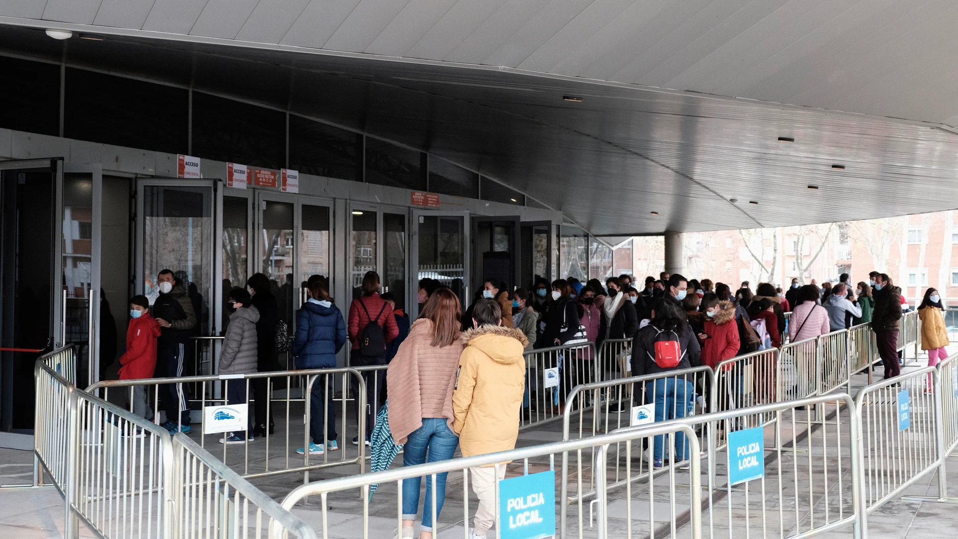 Vacunación contra el Covid 19 en el multiusos Sánchez Paraiso de Salamanca