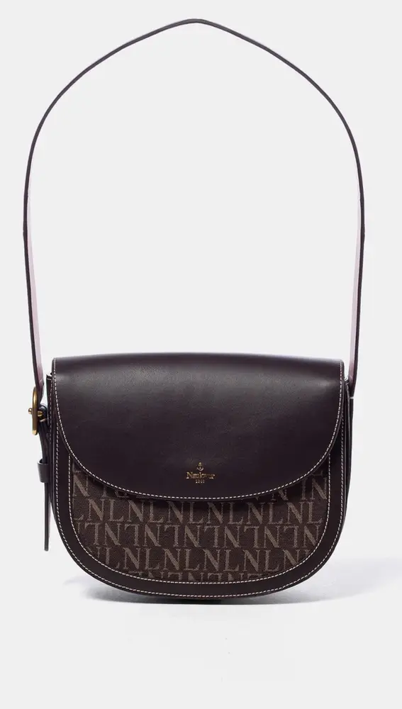 Bolso de hombro mediano de piel en marrón con detalle tejido de logos, de Naulover