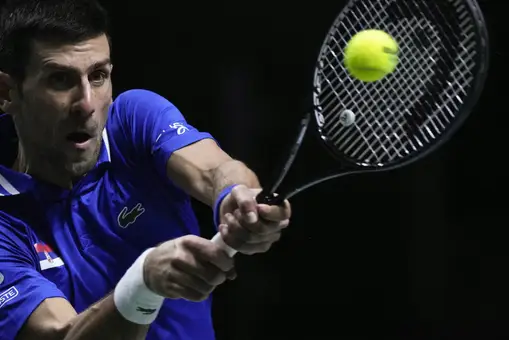 El Gobierno australiano amenaza todavía con expulsar a Djokovic del país