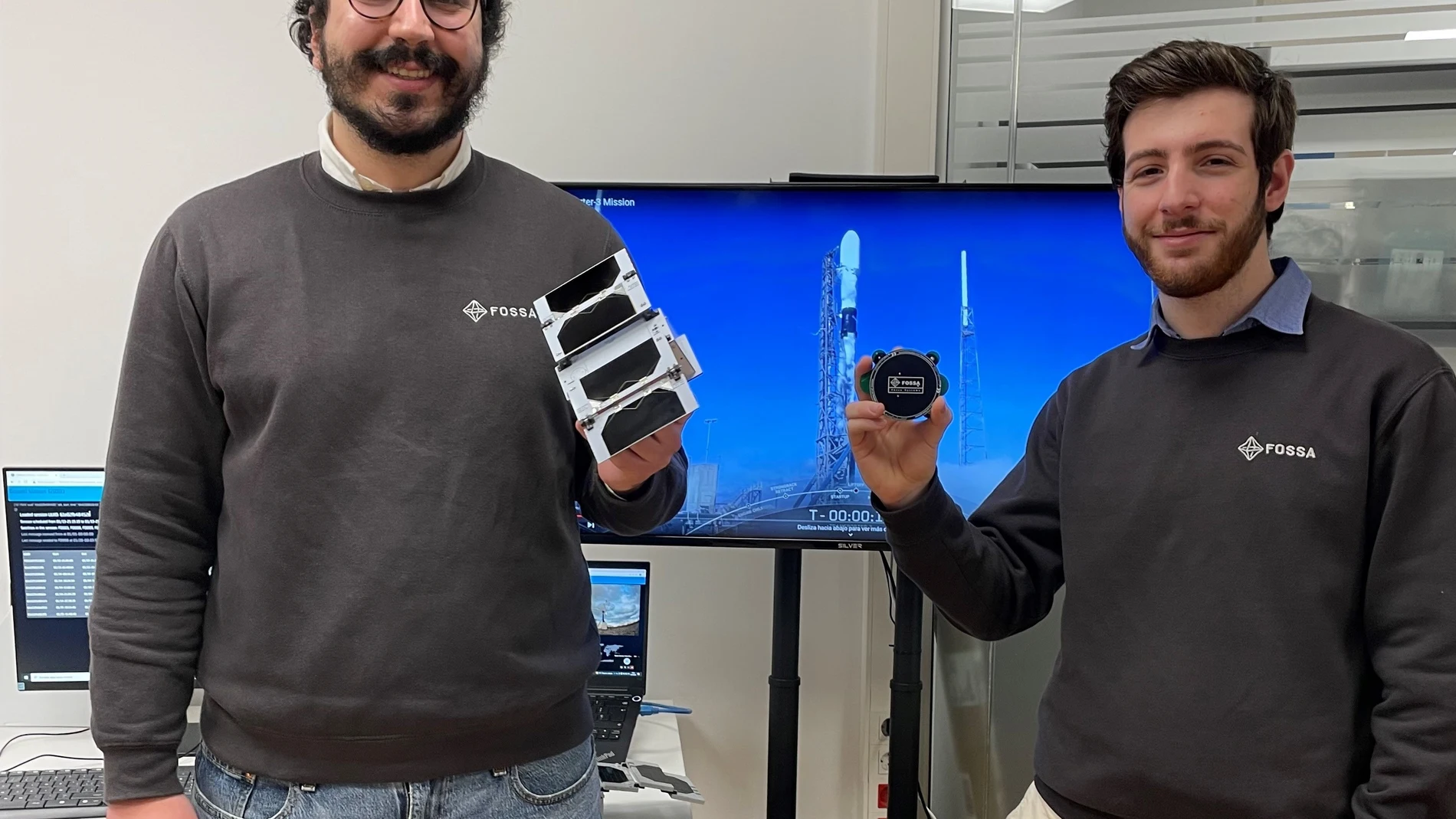 Los fundadores de Fossa Systems, Vicente González (CTO) y Julián Fernández (CEO), tras el lanzamiento