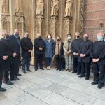 La síndica del PP en Les Corts, María José Catalá, con miembros del Tribunal de las Aguas de Valencia