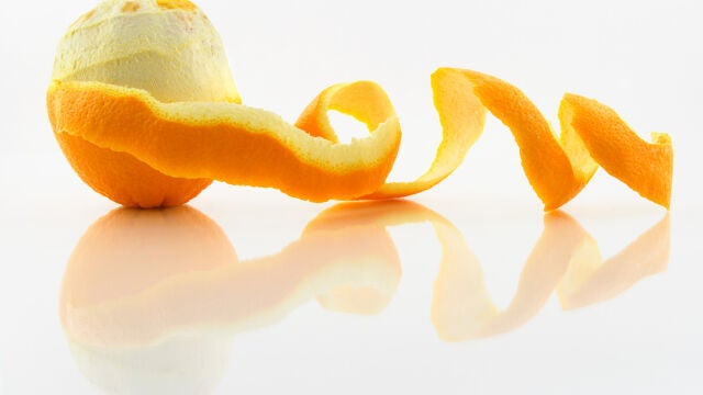 La piel de la fruta que tiramos suele poseer una gran cantidad de vitaminas
