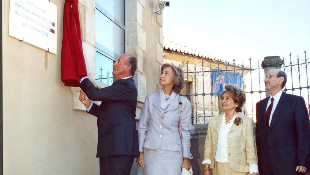 El Museo de Historia de la Automoción de Salamanca fue inaugurado los Reyes Don Juan Carlos y Doña Sofía el 25 de septiembre de 2002