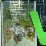 Rotura de cristales en la caseta de campaña de VOX