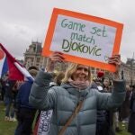 Apoyo a Djokovic en una manifestación en Ámsterdam