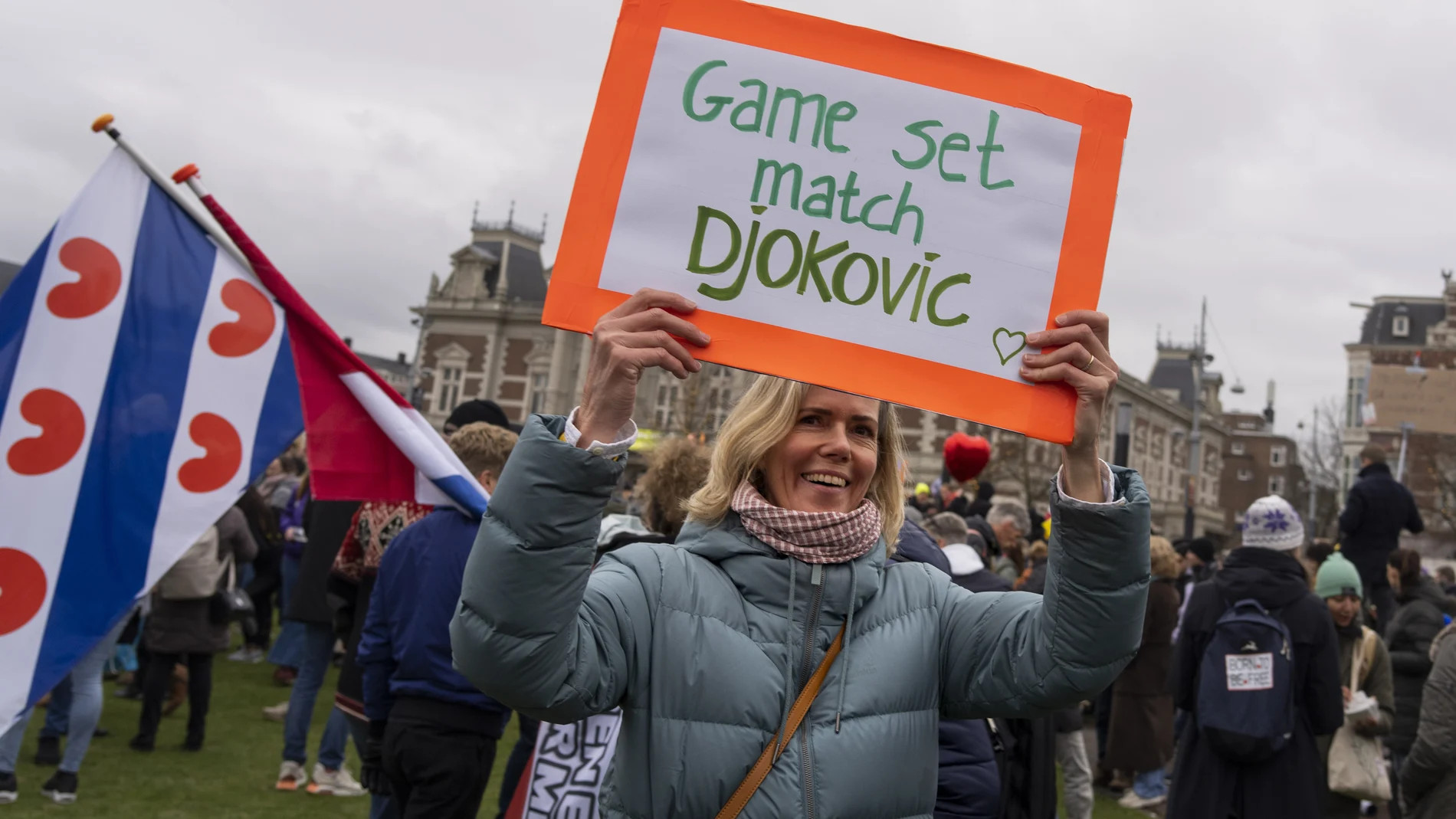 Apoyo a Djokovic en una manifestación en Ámsterdam