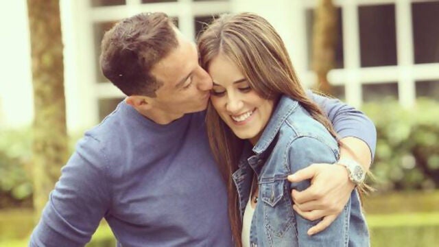 Andrés Guardado y Sandra de la Vega.