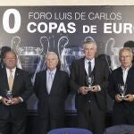 Amancio Amaro, segundo por la derecha, será el nuevo presidente de honor del Real Madrid