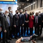 El presidente de la Junta de Andalucía visita el expositor de Almería en Fitur