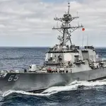 El destructor de EEUU Benfold en el Mar de China
