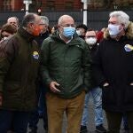 El candidato de Cs a la presidencia de la Junta de Castilla y León, Francisco Igea (c), participa en una manifestación de protesta por la situación que sufre el mundo rural y sus actividades, especialmente las labores desarrolladas por el sector primario, junto a Luis Fuentes y Juan Ignacio Delgado, entre otros