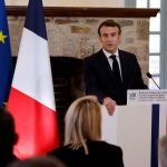 Sobre la nueva regulación del aborto de Macron