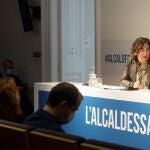 La alcaldesa de Barcelona, Ada Colau, participa en el tradicional encuentro anual con los medios de comunicación en el Colegio de Periodistas