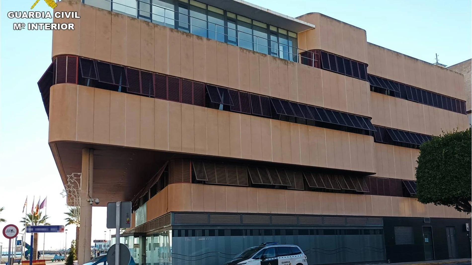 Detenida una funcionaria del Ayuntamiento de Santa Pola acusada de cometer 19 delitos de cohecho