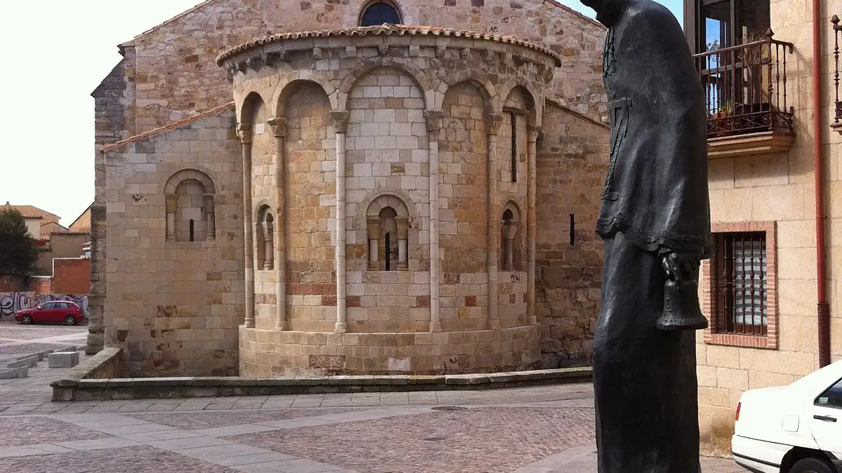 Escultura del Barandales de Zamora