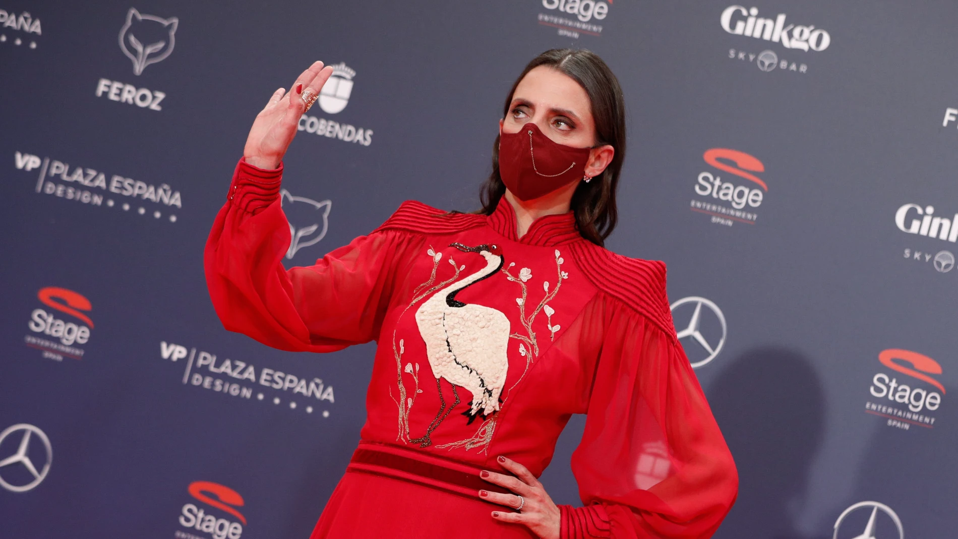 La actriz Macarena Gómez en la alfombra roja de la octava edición de los Premios Feroz en Madrid en 2021.