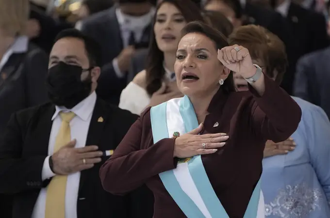 Xiomara Castro asume el poder en Honduras respaldada por Estados Unidos