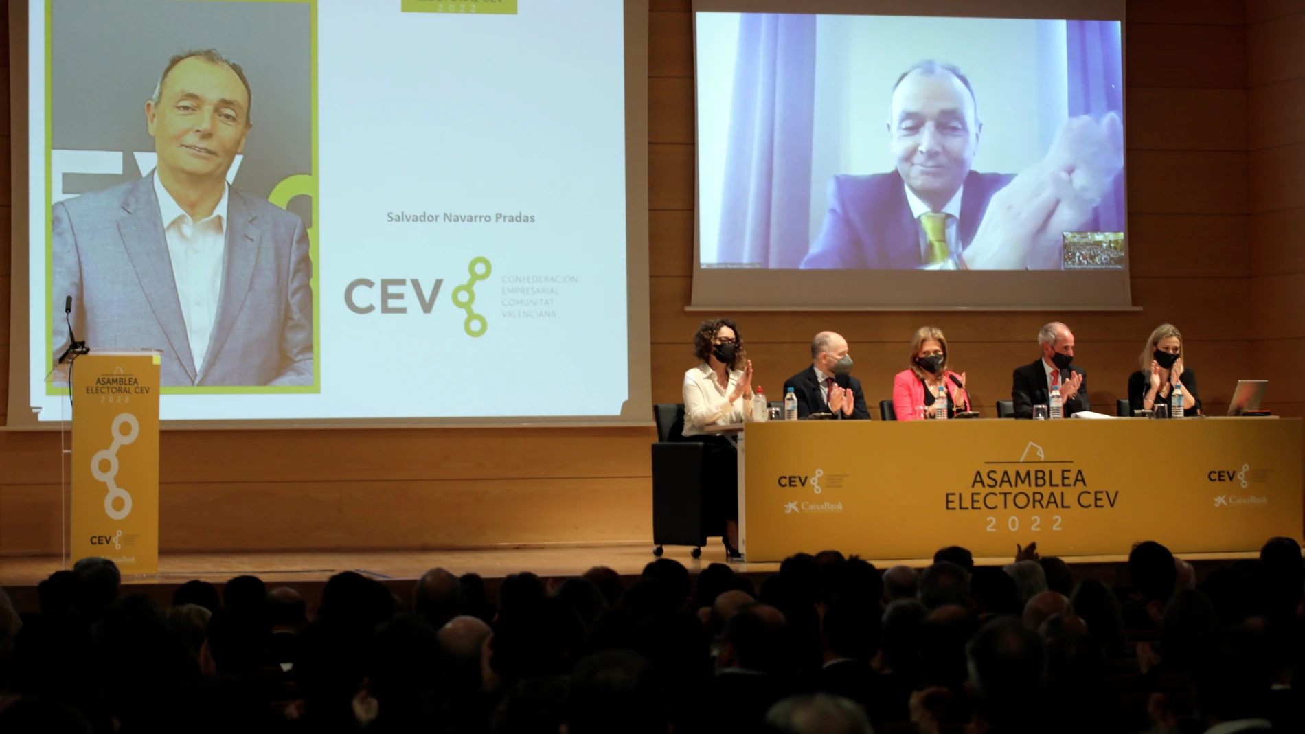 El presidente de la Confederación Empresarial Valenciana (CEV), Salvador Navarro, durante su intervención telemática en la asamblea electoral de la patronal autonómica en la que ha sido reelegido