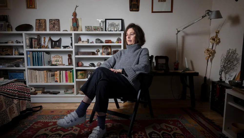 Elena Serrano, en su casa de Madrid