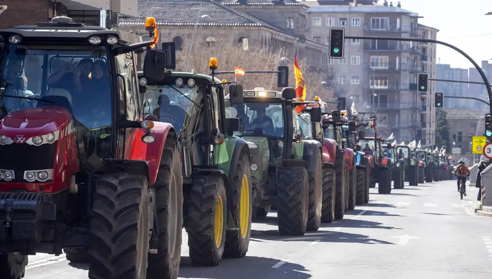 Tractorada de protesta por las calles de Salamanca