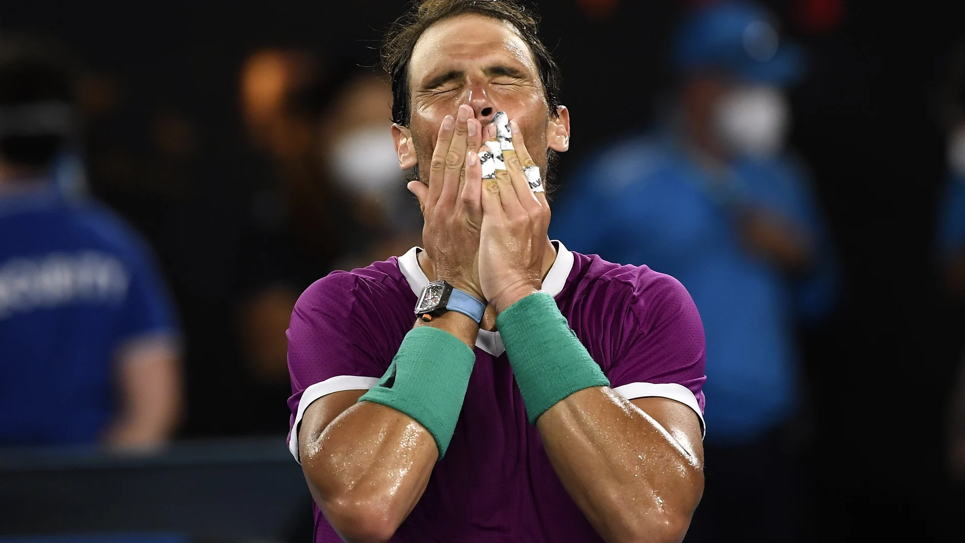 Nadal celebra su victoria ante Berrettini en las semifinales del Open de Australia