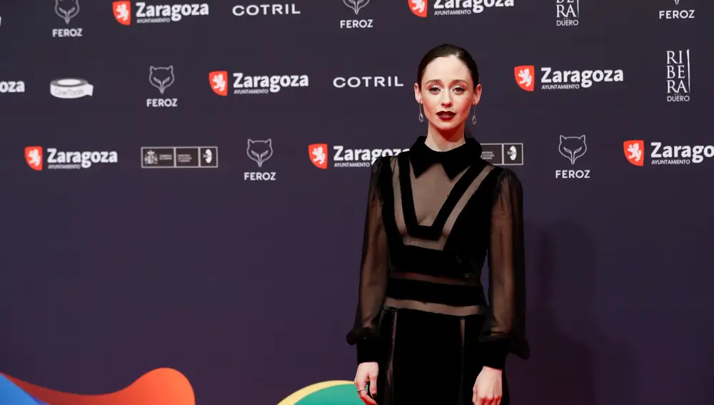 Elena Rivera en la alfombra roja de los Premios Feroz 2022.