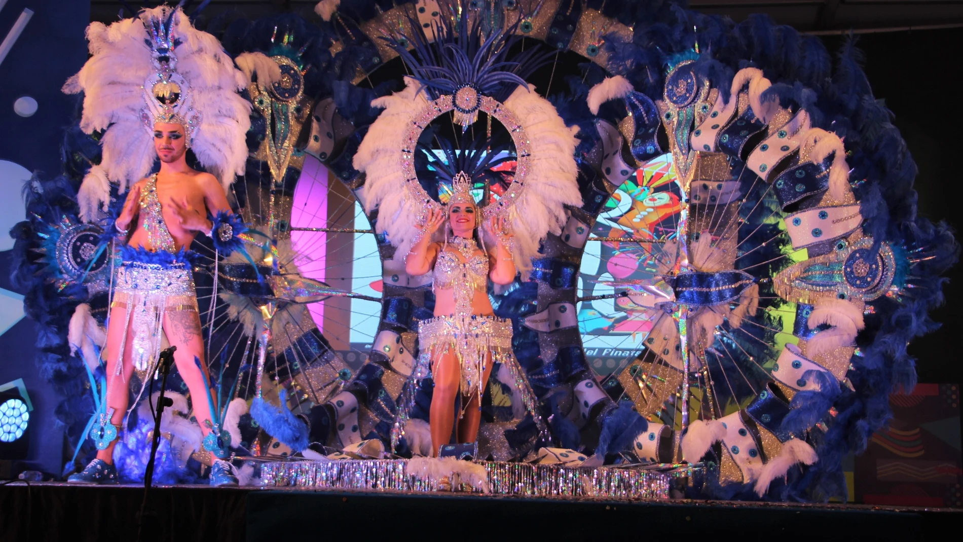 'Estrellas Glamurosas' se alzan con la Máscara del Carnaval de San Pedro del Pinatar
