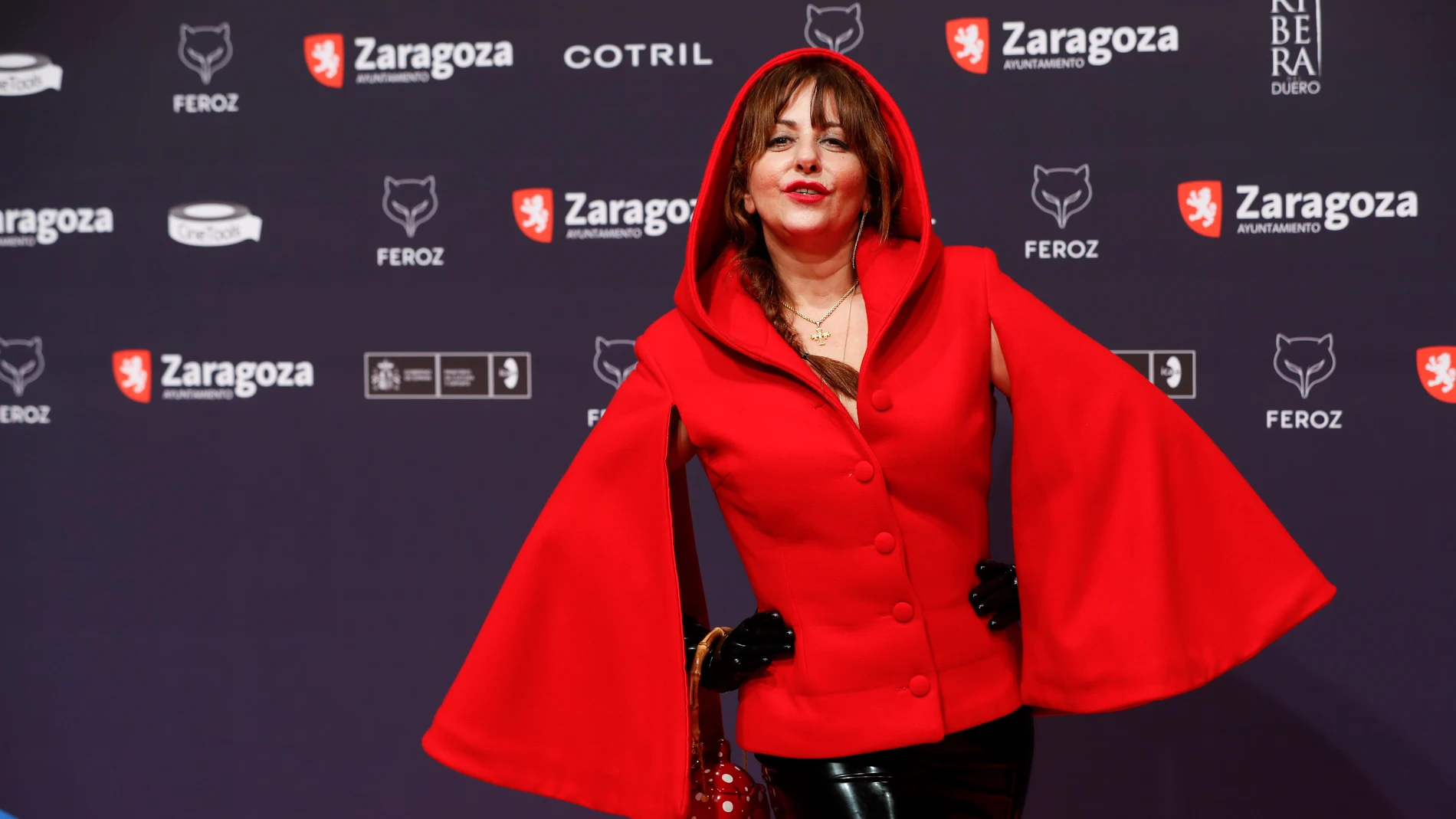 Yolanda Ramos de Caperucita Roja en la alfombra roja de los Premios Feroz 2022.